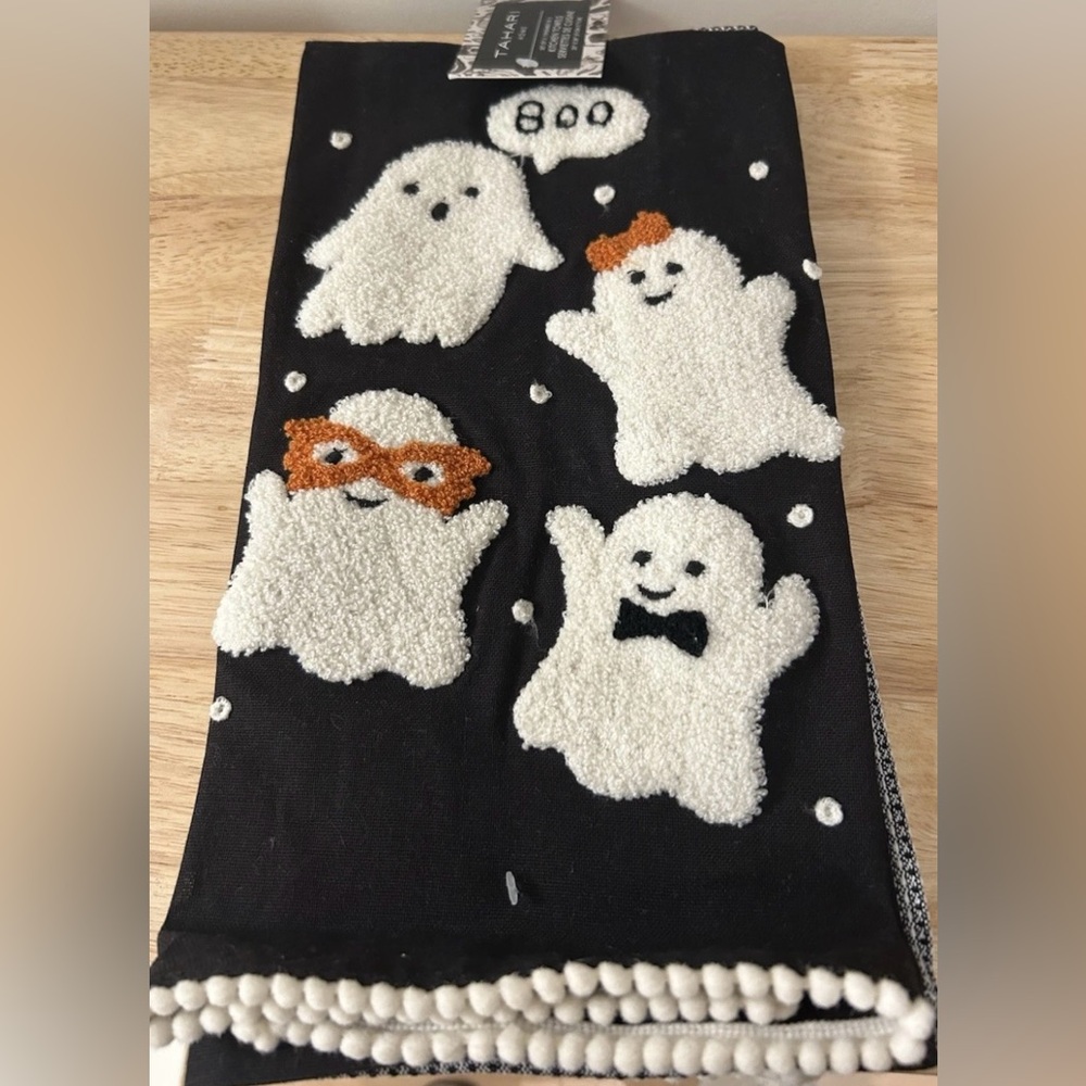 ⭐️ 2/$50 Tahari Home Halloween Kitchen Towels Ghost Boo Black Orange